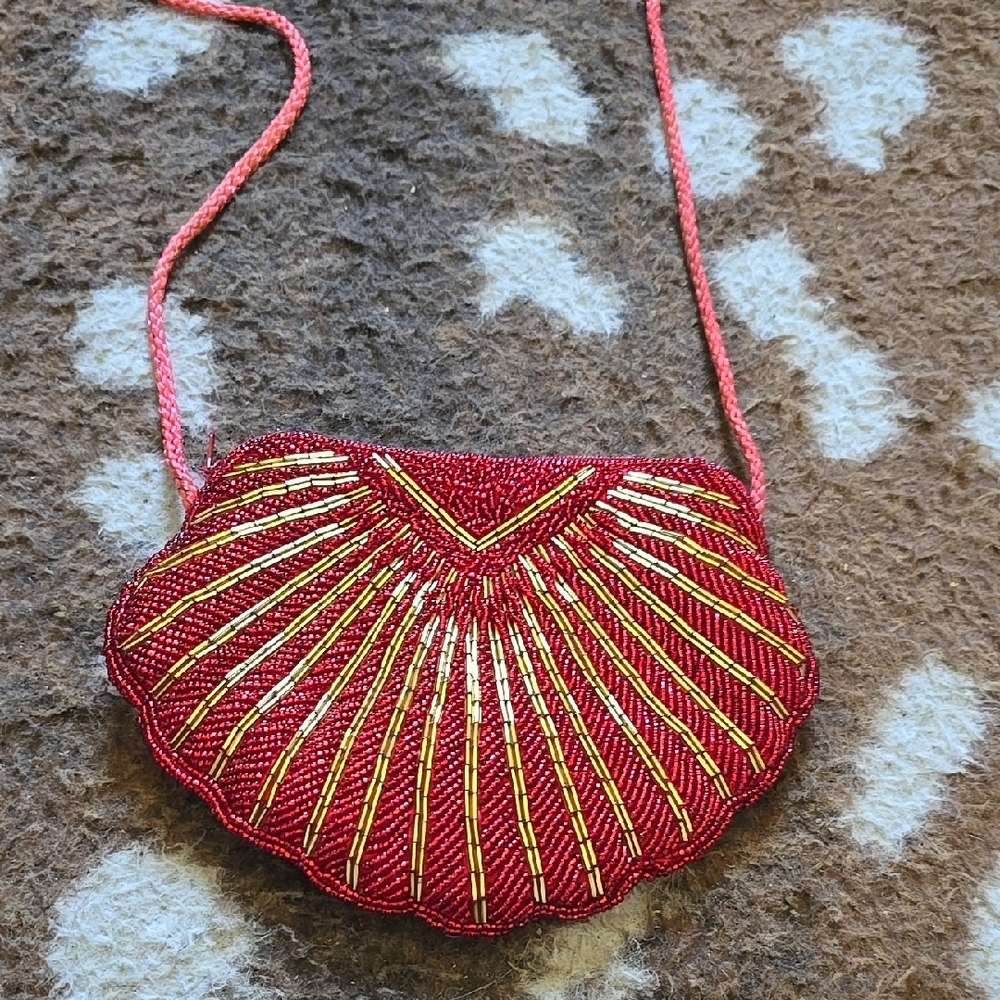 Vintage Elegent Red Beaded Clutch